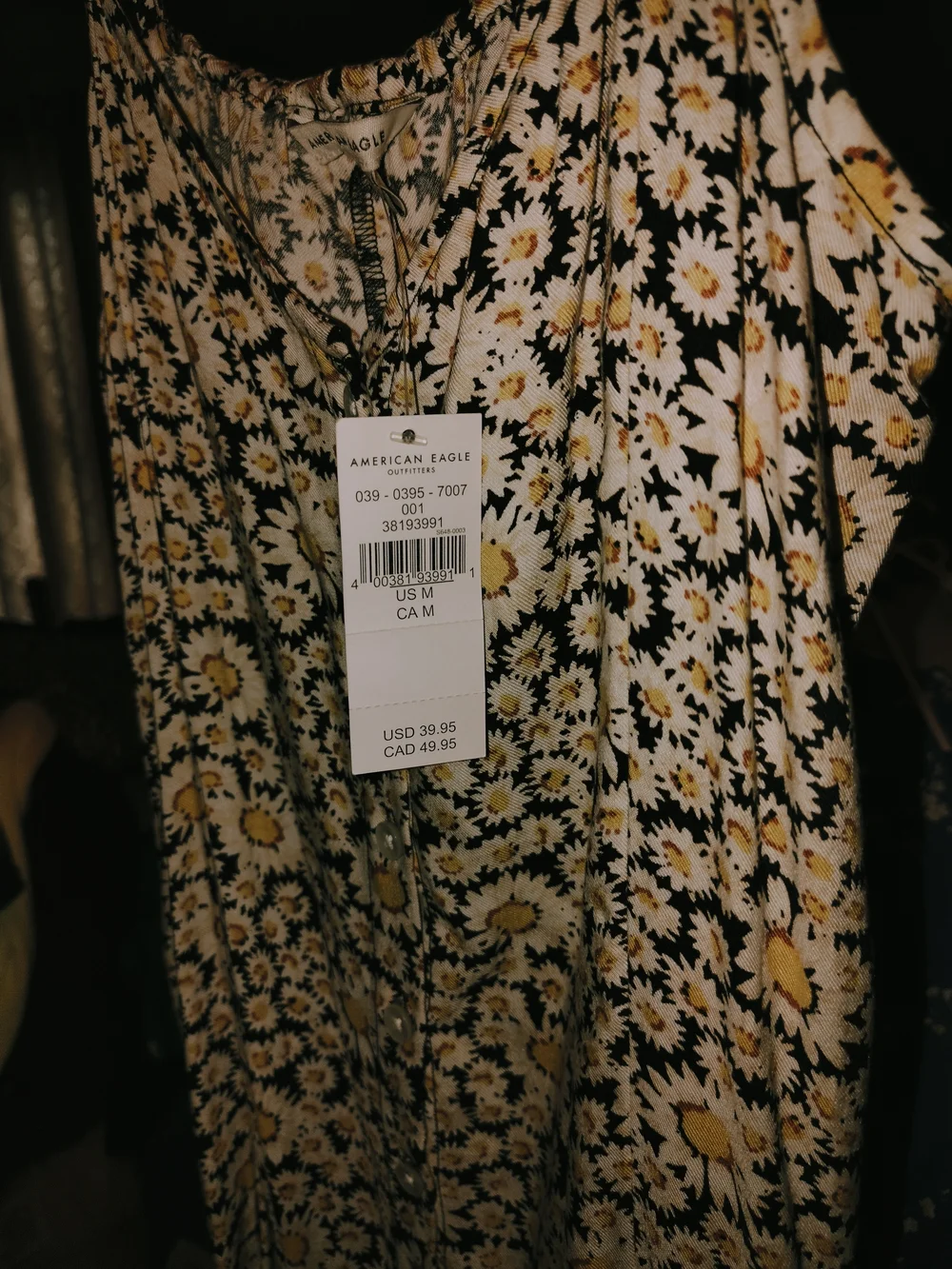 American Eagle Outfitters Women’s Black Daisy Print Button-Front Top - Picture 8 of 10